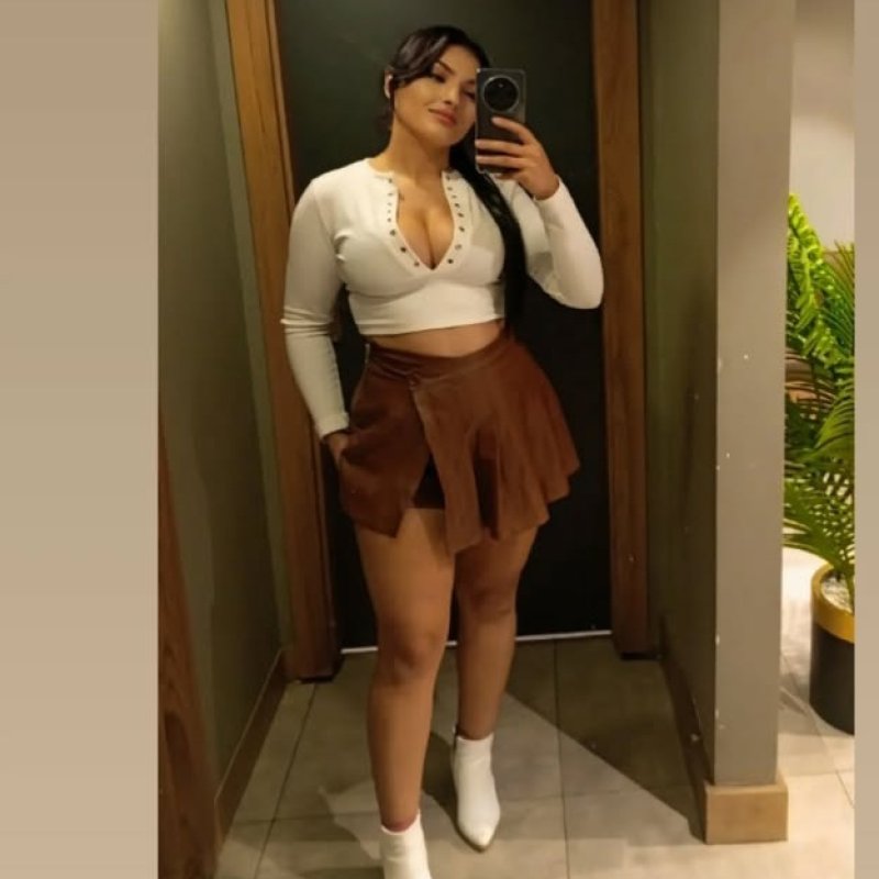 Yeşilpınar Bilinçli Kadın Escort Bayan İzel